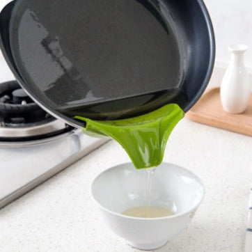 Anti-spilling Silicone Soup Funnel in use